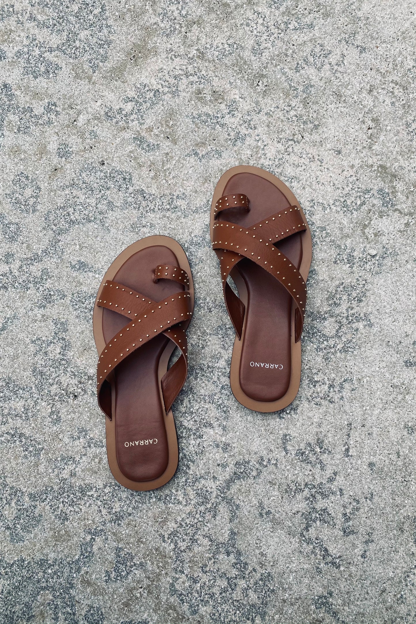 CR SLIDE SANDAL STUDDED LEATHER IN CARAMEL